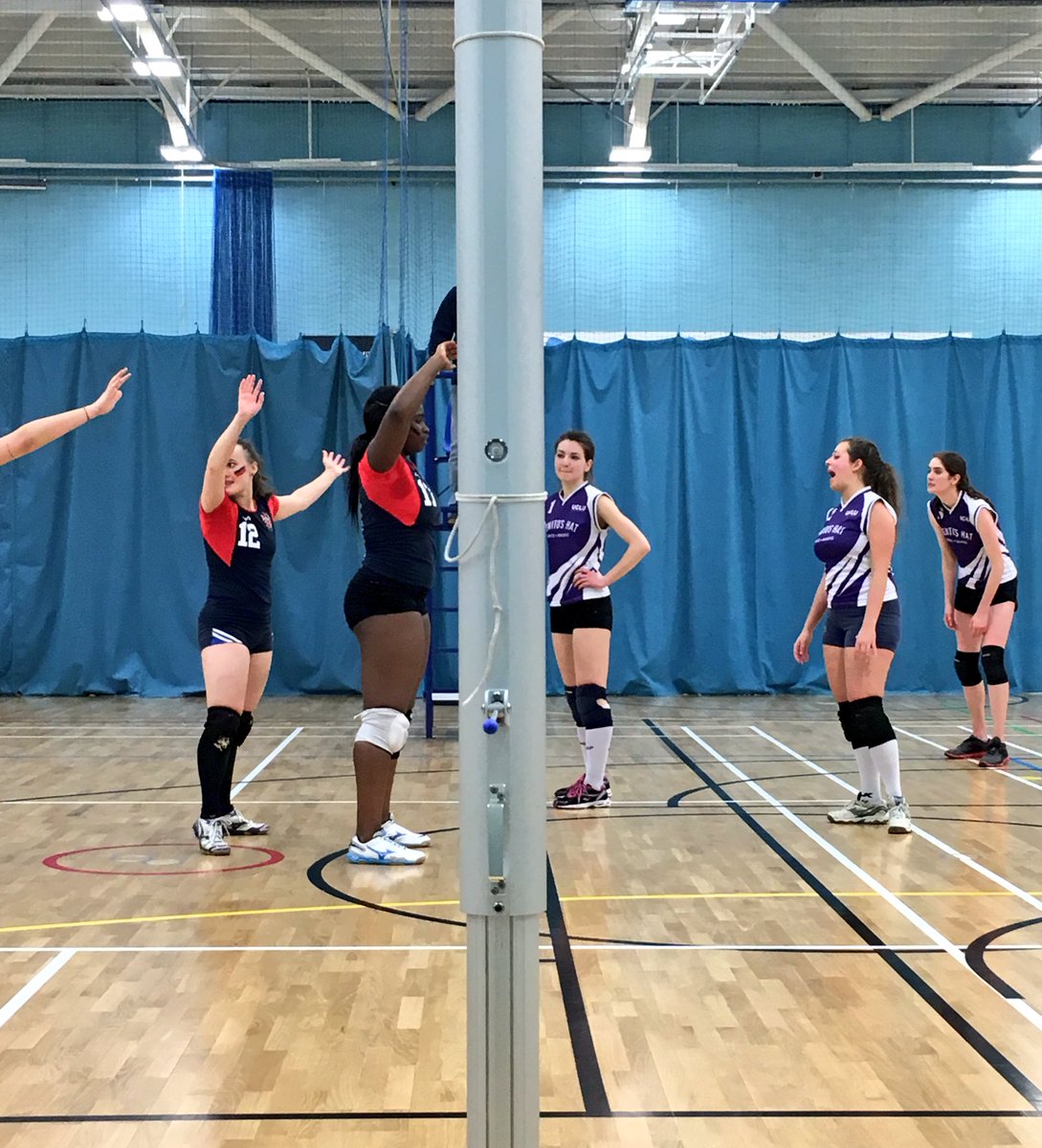 The score continues to be v close in the 2nd set for our Women's 1s tying w <a href="/KCLVolleyball/">KCL Volleyball Club</a> 20-20! #BleedPurple #LVS2017 @UCLUSport