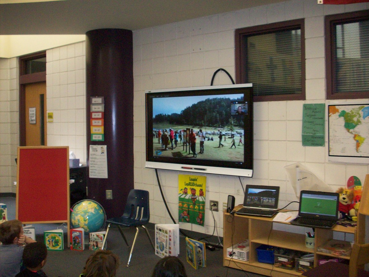 Did you know that Monarch butterflies migrate to Mexico for the winter? Ms. Arteaga's class does, we took a virtual field trip