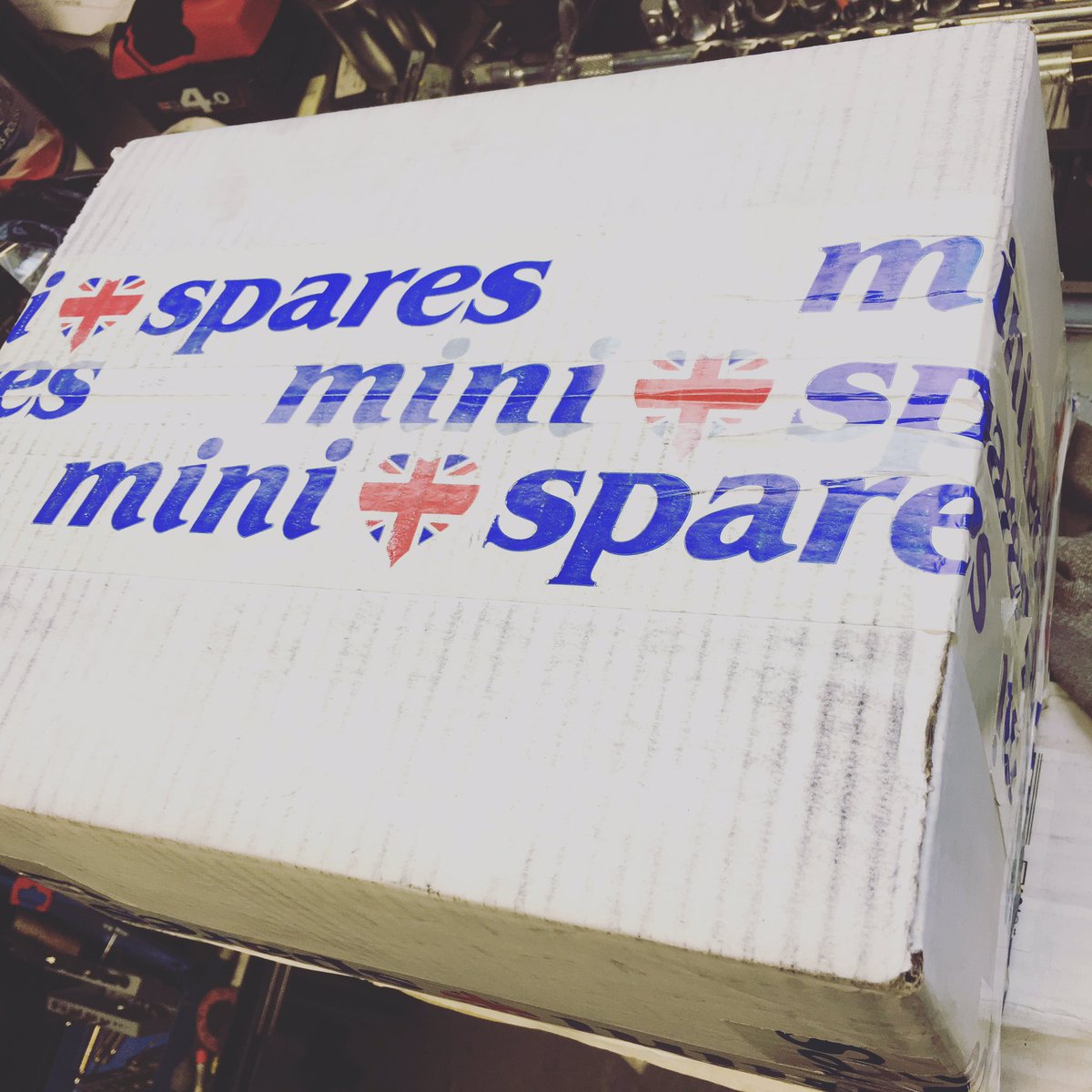 ShaunTarltonR's tweet photo. More @Minispares goodies ππ love getting these parcels ππ #mini #classicmini #classiccar #aseries #1275 #mini7racingclub https://t.co/9rv07qqqJz