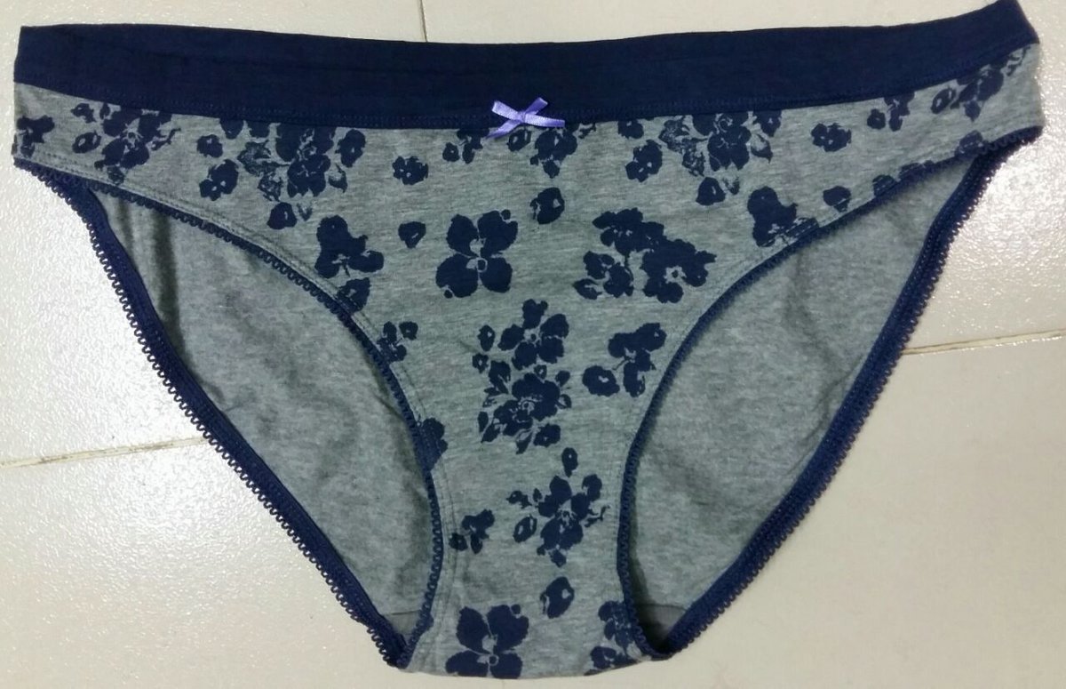 ladies  panties ... original goods  
Qnty 100000
Cotton 65+lace35
size :- S,m,l,xl
fob Chittagong  price ;- $00.49 
nabigroupltd@gmail.com