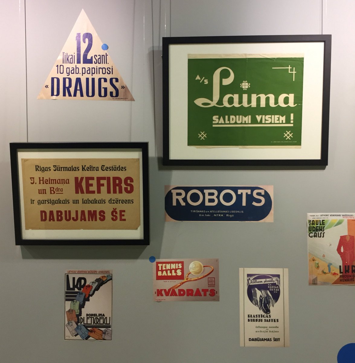 Rubins's tweet photo. Papirosi "Lāčplēsis", ādas smēre "Bridējs" un citas pērles no Latvijas starpkaru perioda reklāmu krājumiem. Smeķīga izstāde @LNB_lv. https://t.co/J0cJINJ9AM