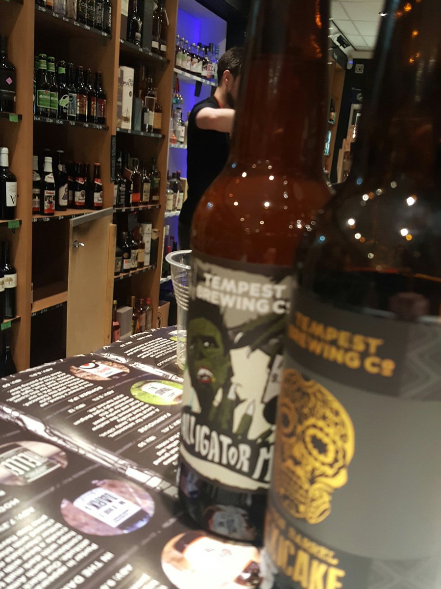 dougyrowe's tweet photo. I'm in @TheBeer_Hive drinking some beer. Come and drink some beer. https://t.co/hantGwSrDd