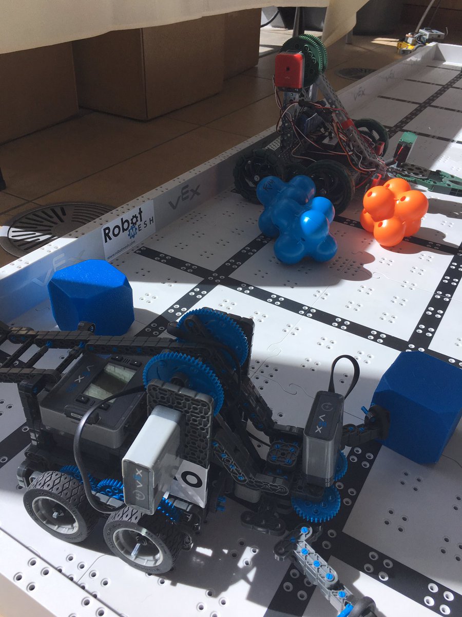 VMCicero's tweet photo. Stop by the #UCET17 playground and get a chance to code and play with Vex IQ Robots! @robotmesh https://t.co/e8g4vdtQ2X