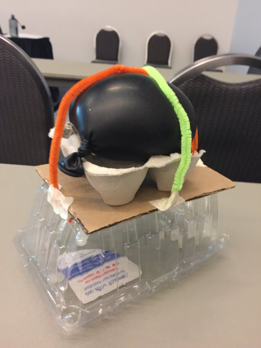 MissPomper's tweet photo. Creating at #MACUL2017 :) https://t.co/FbYiP2lyFb