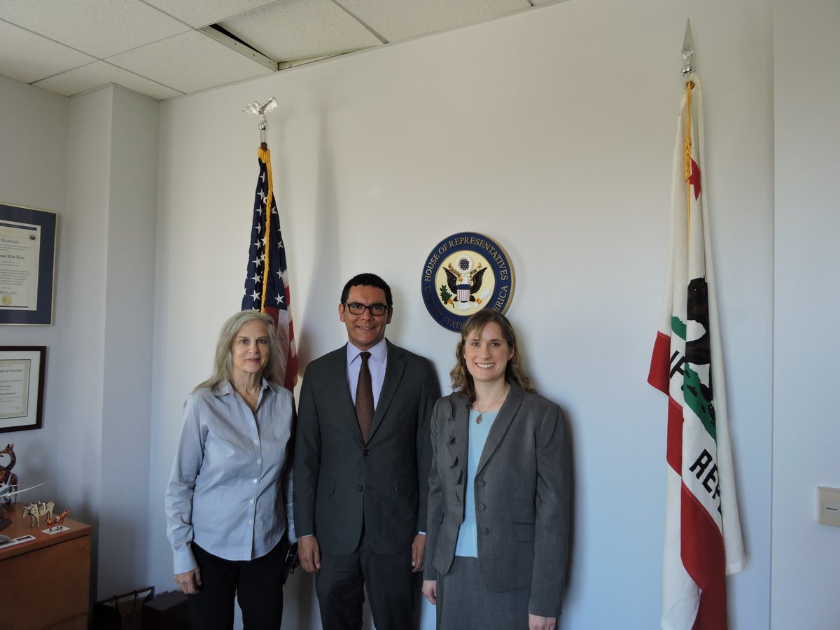 KathyNFriedman's tweet photo. Thank you to the staff of @RepTedLieu for meeting with us to discuss full funding for @PeaceCorps and intl affairs. #PeaceCorpsProud #RPCVs https://t.co/FVVVhaXciY
