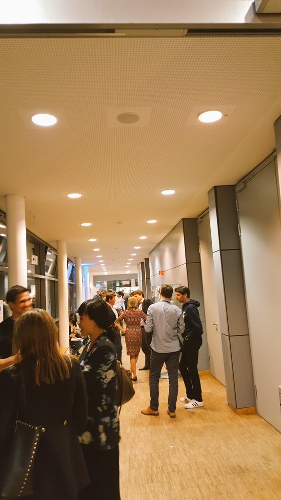 Viel los bei der ersten Startup Night der <a href="/FrankfurtSchool/">Frankfurt School</a> mit <a href="/FinTech_HQ/">FinTech Headquarter</a> <a href="/JoinMainland/">JoinMainland</a> <a href="/mynd/">Mynd</a> @Antelope_Club <a href="/DeutscheBank/">Deutsche Bank</a> @powerfox_energy