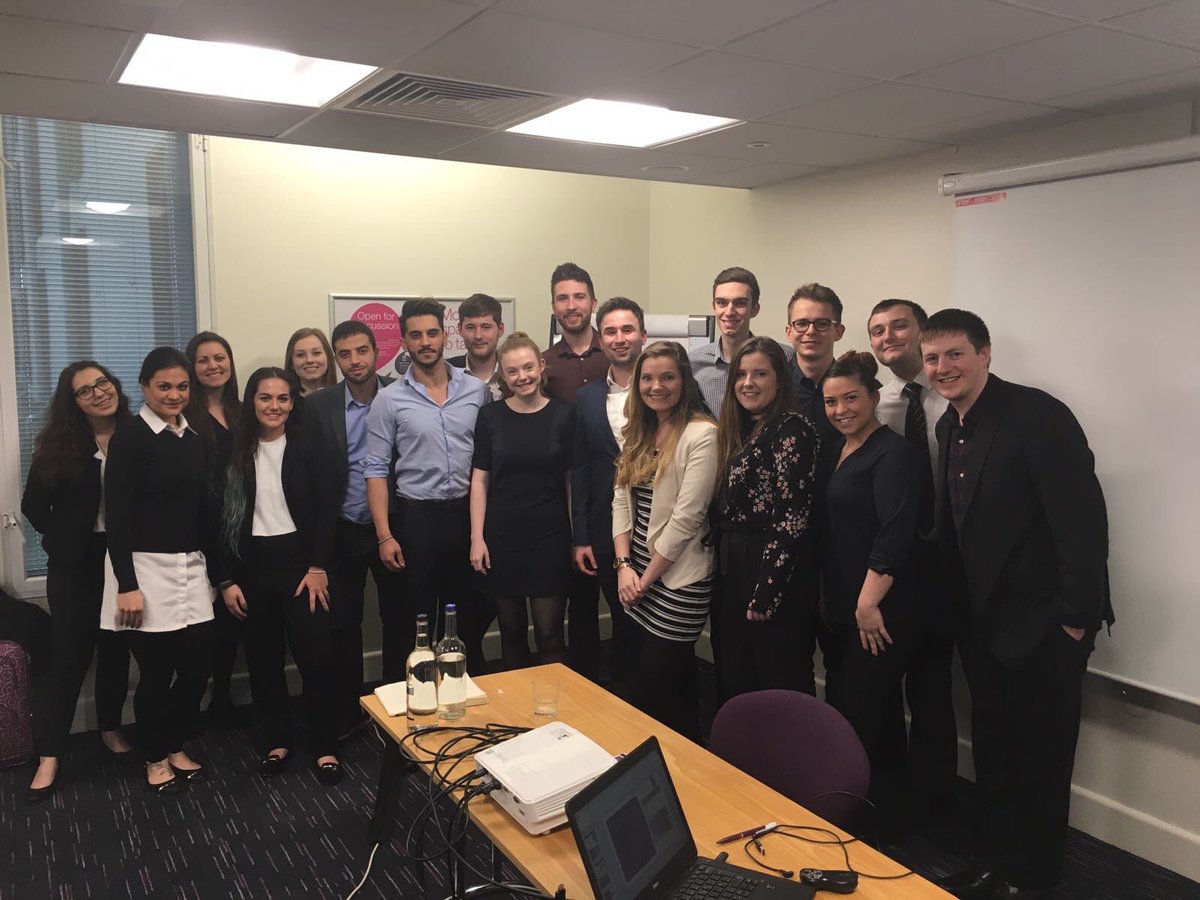 Another great training day with my fellow grads 💪 #shootingstars #premierinn <a href="/placemadebyyou/">A Place Made By You</a> @JamesRider_PI <a href="/NaimDinarkhail/">Naim Dinarkhail</a> <a href="/SquiresClark/">Clark Squires</a>