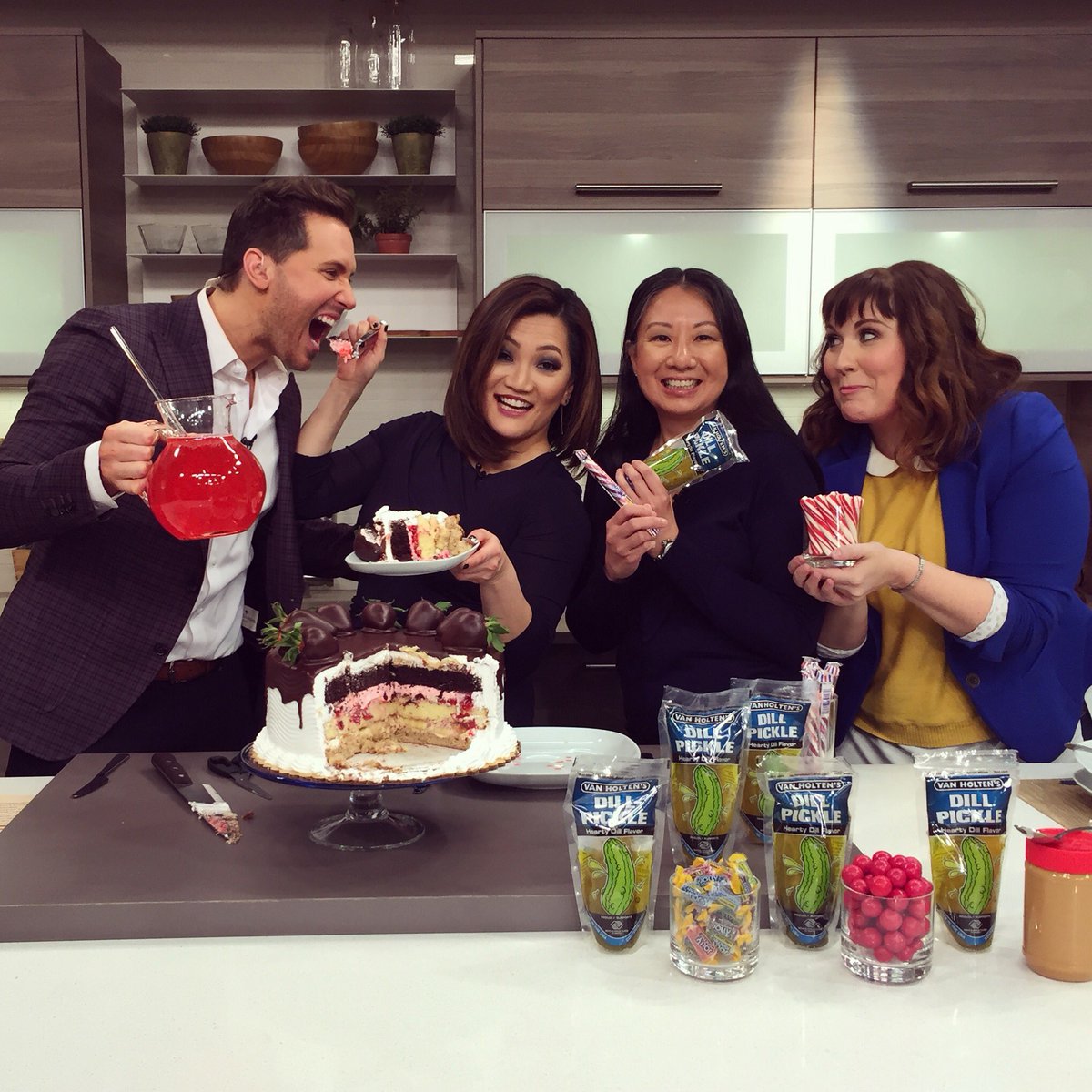 WindyCityLIVE's tweet image. Today's show was sweet AND sour!