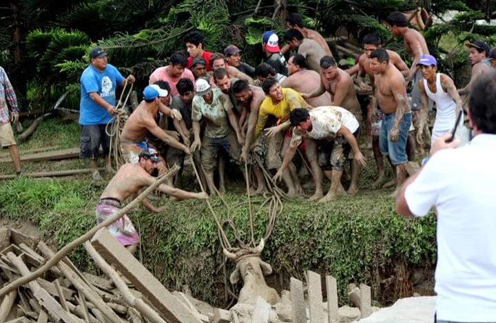 tduran803's tweet photo. Mas que orgullo,siento admiración,Punta Hermosa,gente unida y solidaria 💕 @americatv_peru https://t.co/pDUqIP9R4l
