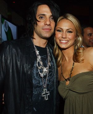 Me and my husband. <a href="/CrissAngelPR/">— ☆ ᴄʀɪssᴛᴏᴘʜᴇʀ.☆ Ⓜ️ (Parody) EDLT.</a> 💕