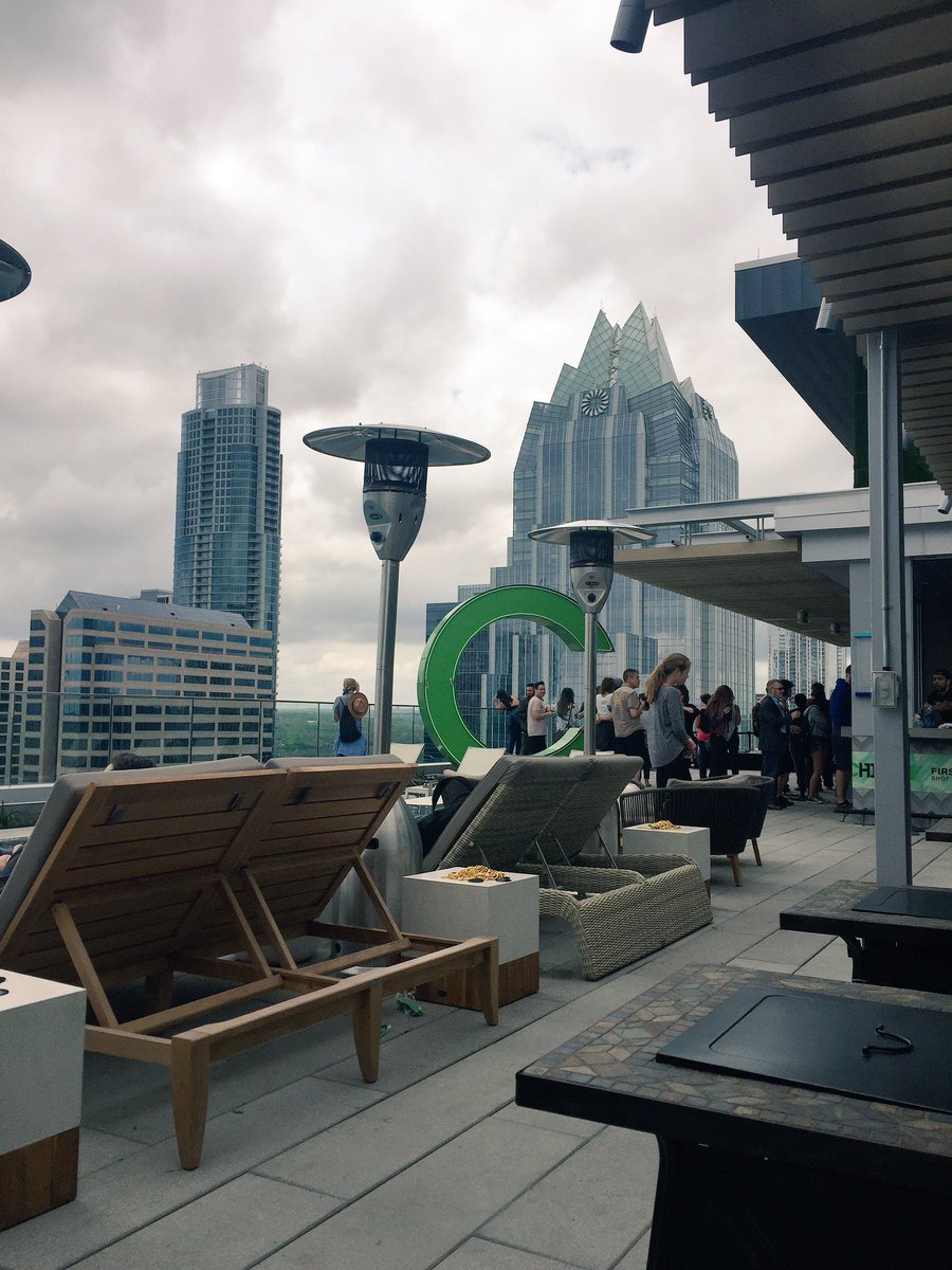 sxswrsvps's tweet photo. One drink ticket but good views #sxdrinks @chivetv https://t.co/SowQqpkrwz