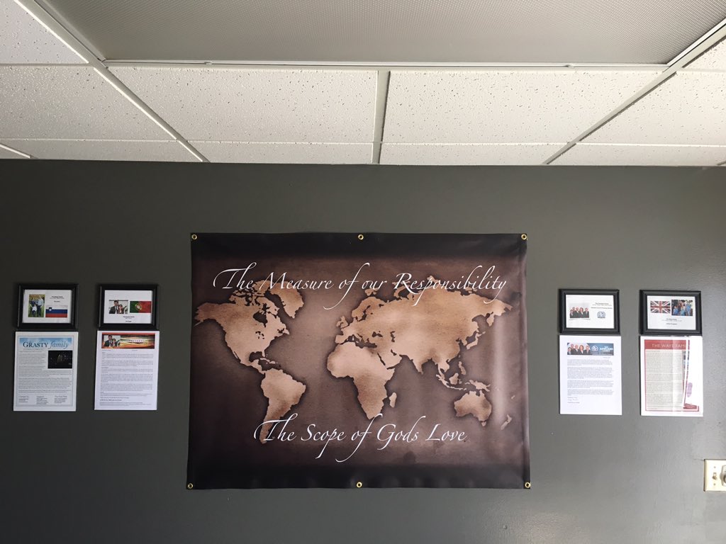 bpbc_lexington's tweet photo. @JohnGrasty @chriswaye @Jrowlandbcpm @ReachPortugal welcome to the wall at our new building! You're the 1st thing people see when they enter https://t.co/bsWV8ySVj9