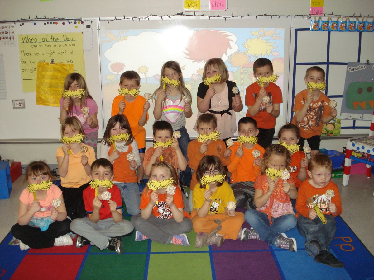HansonKinder's tweet photo. Kindergarten as the Lorax...saving the truffela trees (or eating them as a snack!!) 
#hornetpride https://t.co/bSxveRoD5F