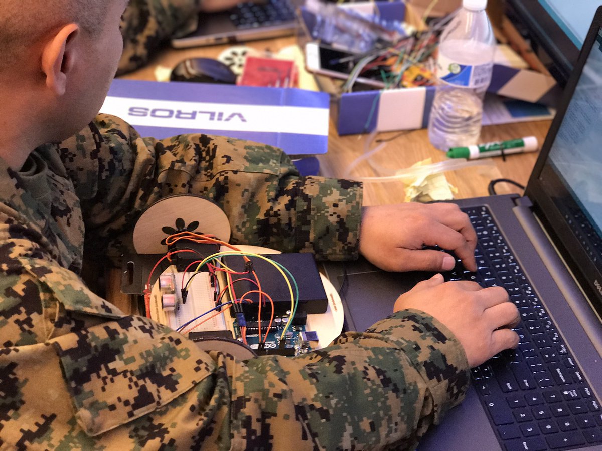 Sumo Fighting Robot Challenge is heating up!  Work that Arduino! <a href="/Marinemakers/">Marine Maker</a> <a href="/USMC/">U.S. Marines</a> #Arduino <a href="/Vilros1/">Vilros</a> #marinemaker #Robotics