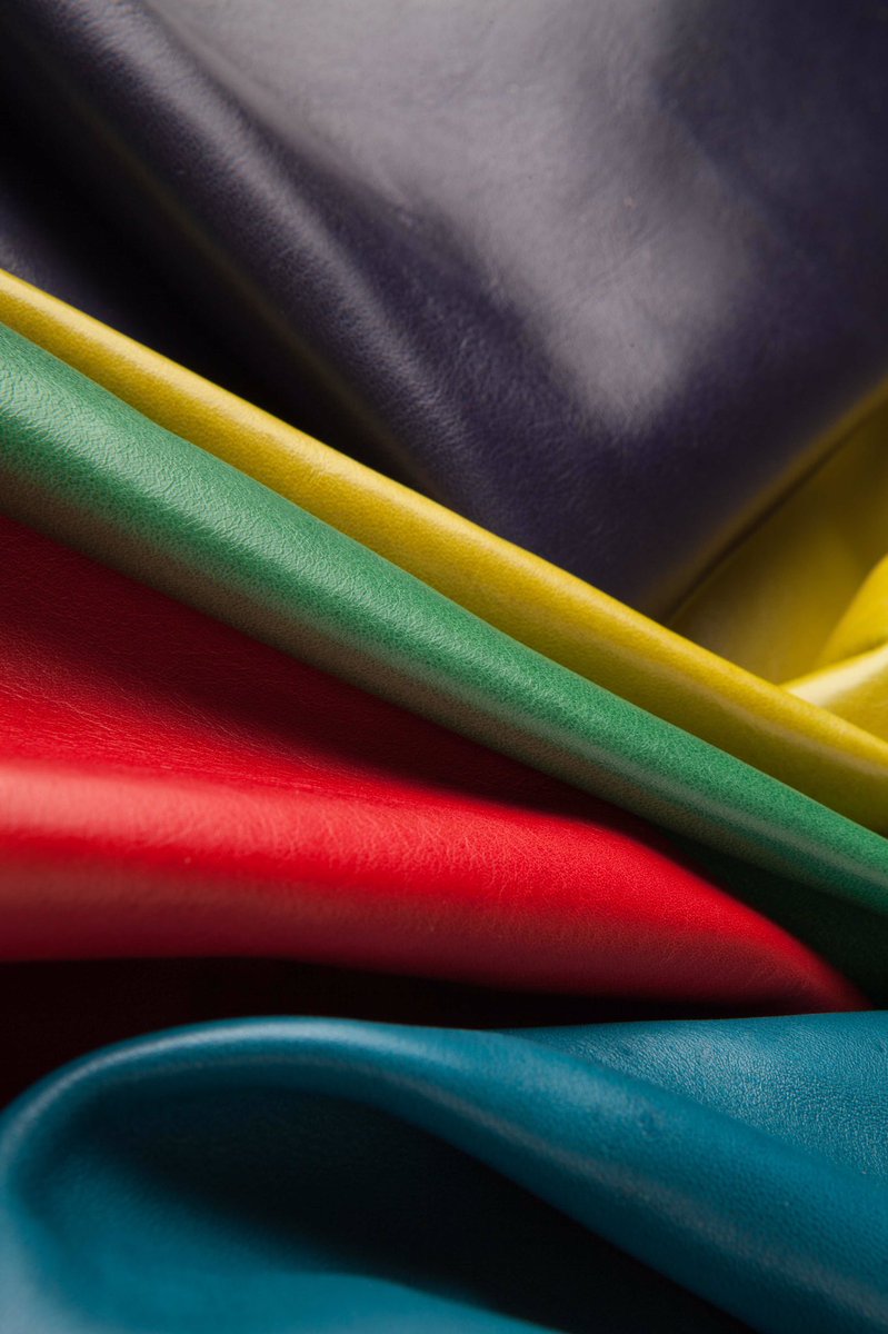 MooreandGiles's tweet photo. G R E E N is coming...[tomorrow] ♻️ #NaturallyBetter ♻️ #Leather ♻️ https://t.co/2mM8UAwfp6