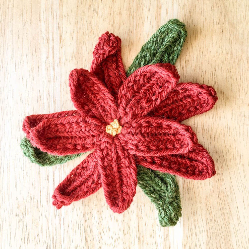 shyredfox's tweet photo. The big reveal of the 3/12 Mystery -> Poinsettia for 2017 Nålbinding Advent Calendar. Still writing up pattern. Look for it in December. ;) https://t.co/q4uQCiU4wQ