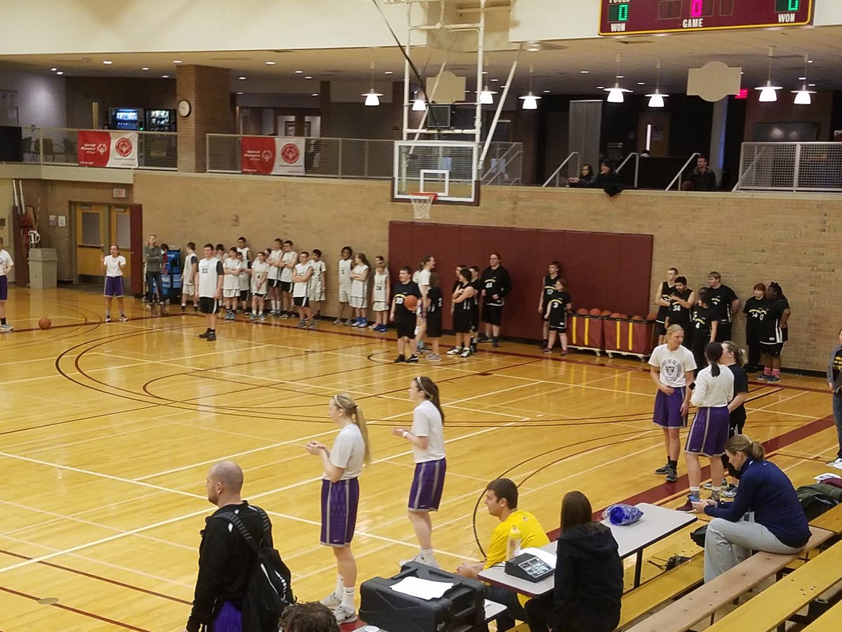 TommieWBBall's tweet photo. USTWBB running a clinic for Special Olympians at the Final Four.  So proud of this team!!! https://t.co/jzi5zl6HEi