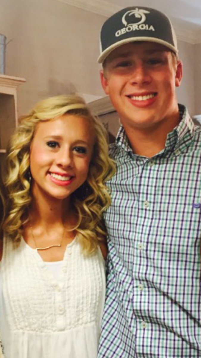 smithtaylor99's tweet photo. Happy Birthday to my goofball of a brother.🎉❤️ @DaltonSmith2305 https://t.co/QN9O7OFykX