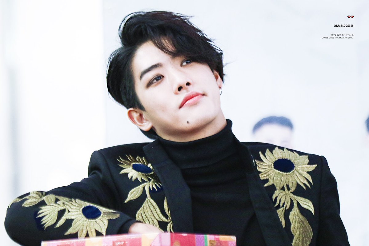 crossgenepics's tweet photo. takuya — 170225

cr. crush on u https://t.co/UFe3yqB3Jg