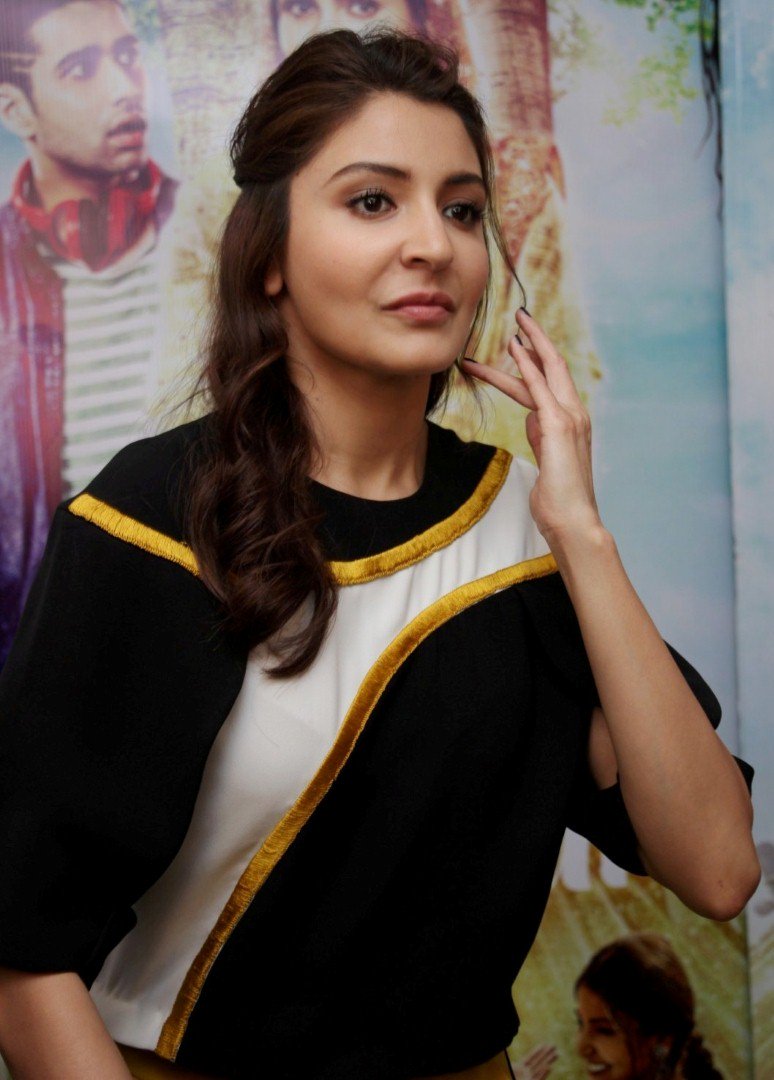 BollywoodH's tweet photo. Interview With #AnushkaSharma, #SurajSharma &amp; #MehreneKaurPirzada For Film #Phillauri
For More Pics : https://t.co/Y02B4Kk4dK https://t.co/7aAXwRCOWf