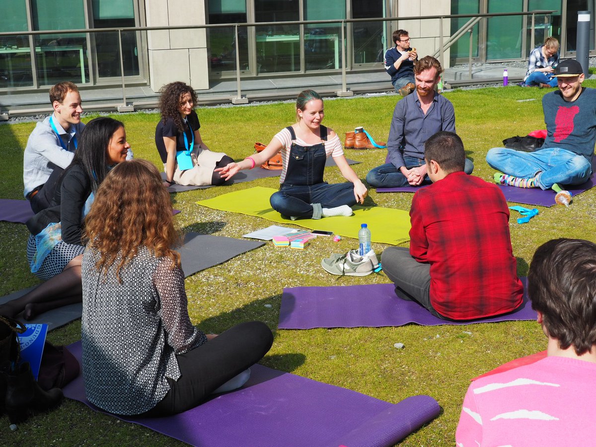 Bodystorming with Snijboon&amp;zo at rooftopgarden. Using all senses for innovation in education #leidenuniversity. #lx2017