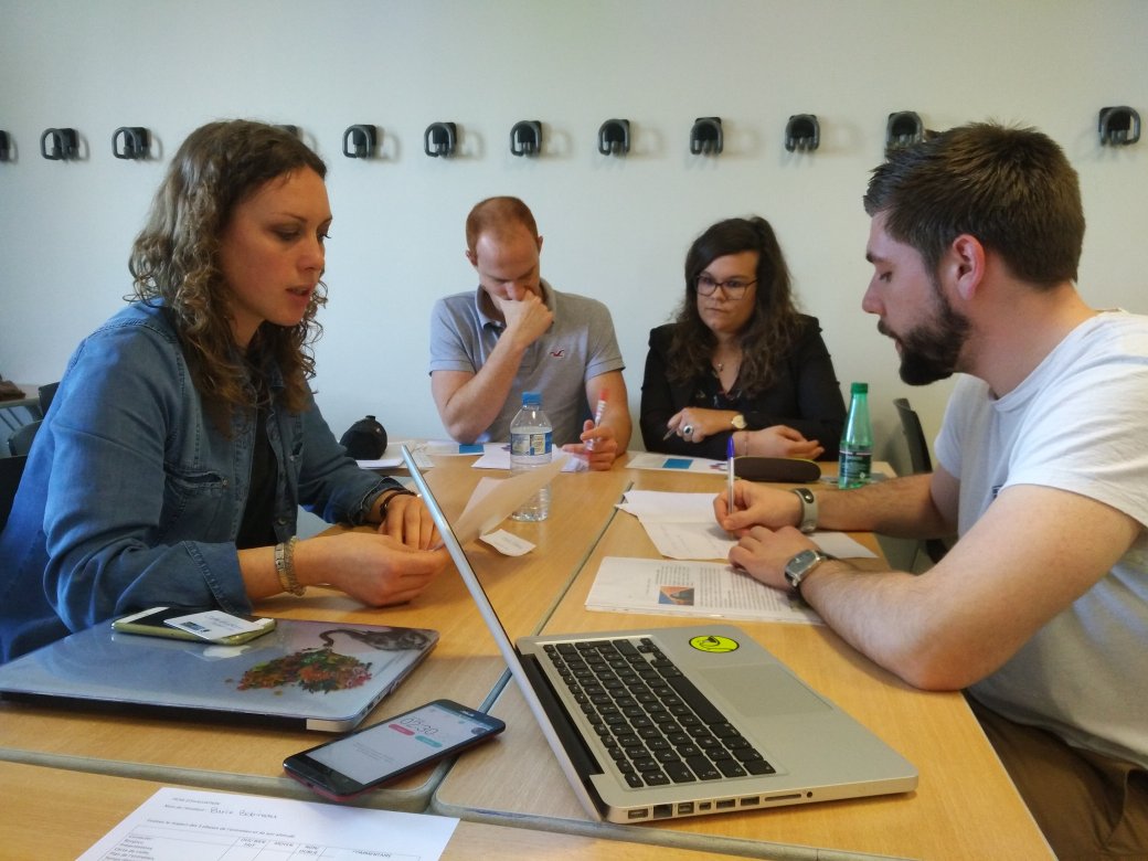 CMGooners's tweet photo. Simulations de négociation à @Montpellier_BS ! Soyons convaincants ! #NegoVente #LesCommerciauxDeDemain #Champagnebiosisi https://t.co/bTjI1bMOLY