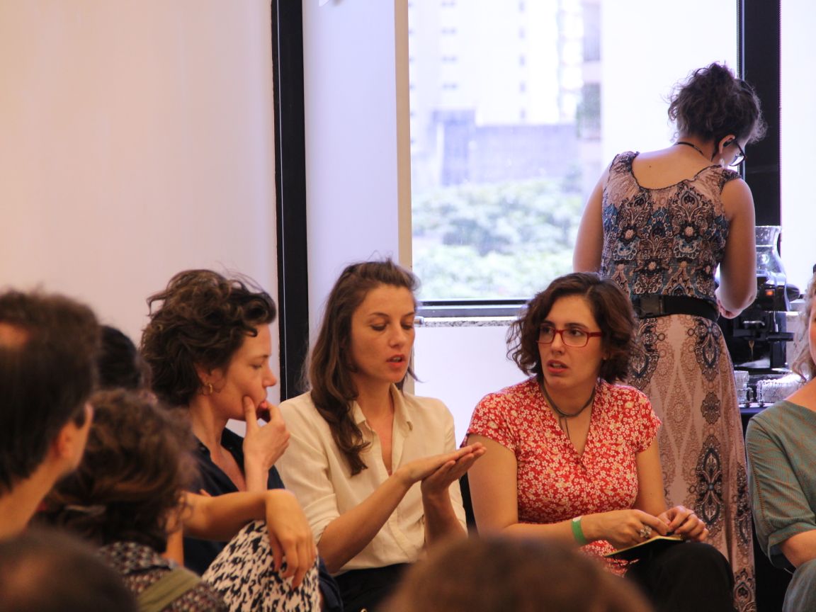 MITsaopaulo's tweet photo. Susanne Kennedy na roda de conversa DO CINEMA AO TEATRO: COMO FILMES VIRAM PEÇAS no @sescpinheiros #MITsp #MITsp2017 https://t.co/NXj8hHw6Rp