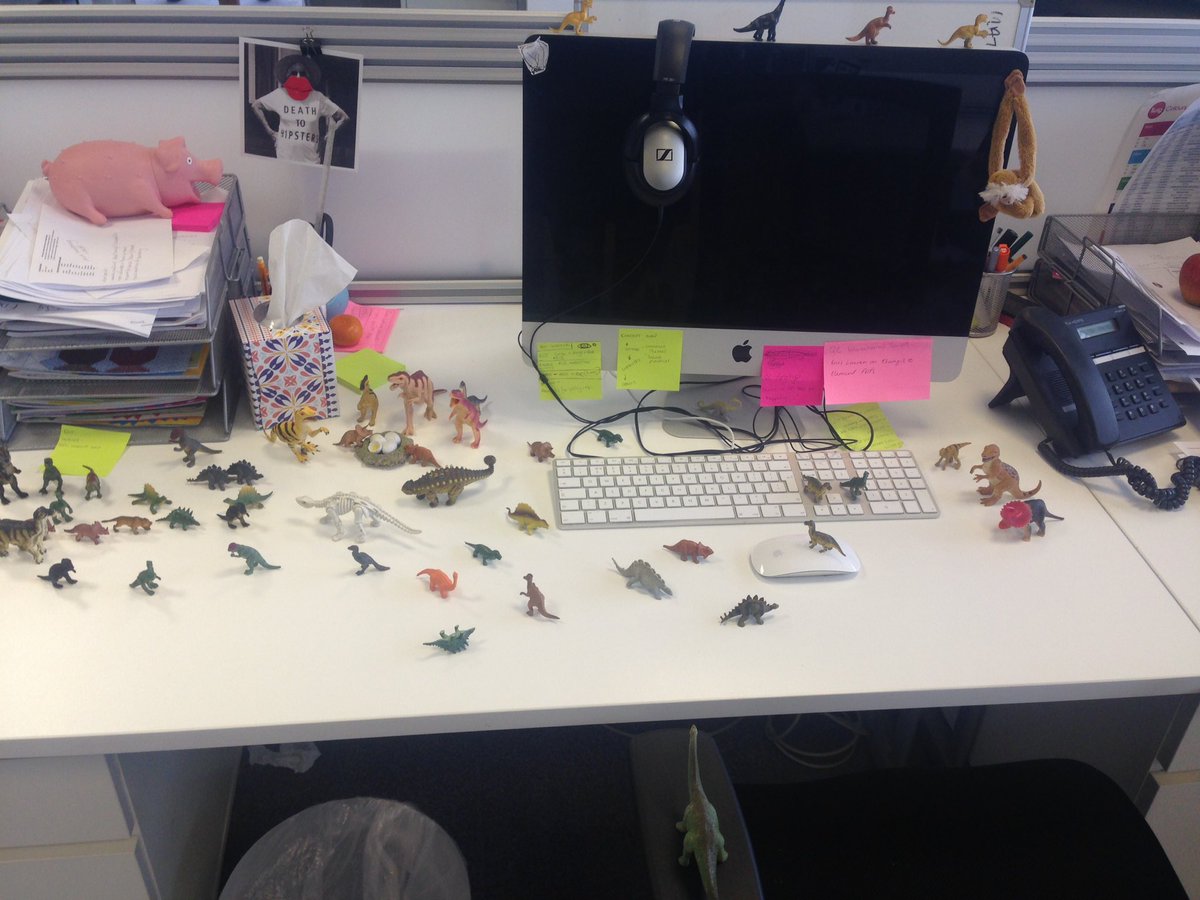 Rabbitrunrunrun's tweet photo. It's been a productive day in the office. https://t.co/s2s9Tk4nNw