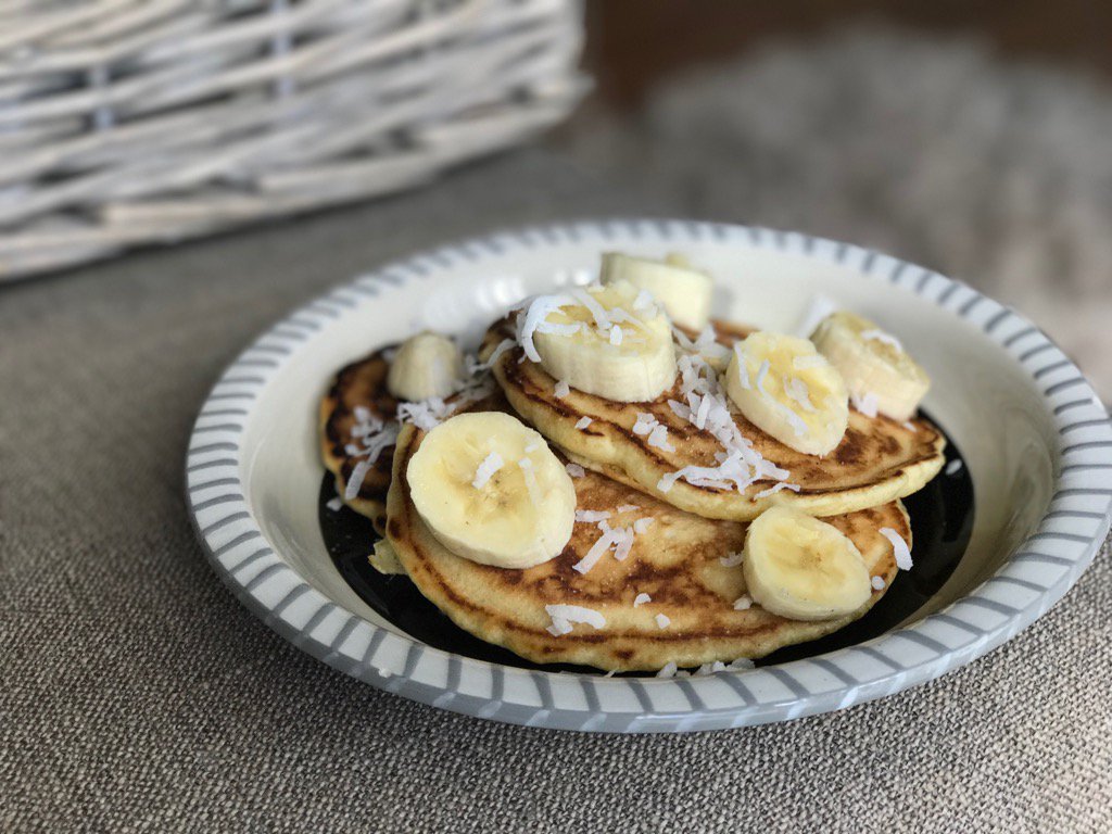 Jeff4k's tweet photo. In case you're wondering how I'm so damn fit. Gym 4 days a week + @AubriRose's protein banana pancakes. #fitfam https://t.co/J33UtEE3zU