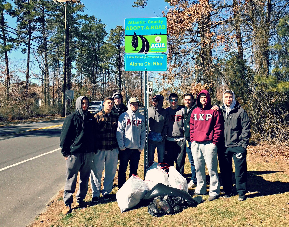 ACUA_Green's tweet photo. Our latest Clean Communities Newsletter features @Stockton_edu students cleaning their adopted roads: https://t.co/Q4vn0PBAQD https://t.co/DV86WbmGis