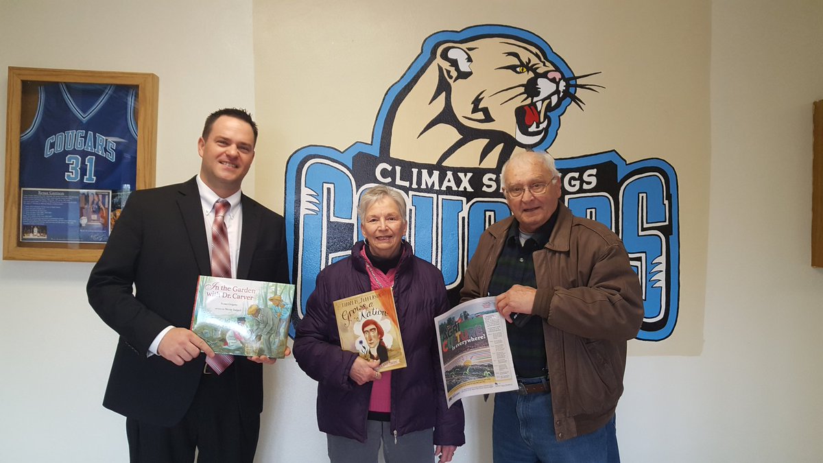 caleb_petet's tweet photo. Camden County Farm Bureau organization donates books and magazines, to raise awareness of where our food comes from. @CSpringsRIV https://t.co/PT8Dr8yhda