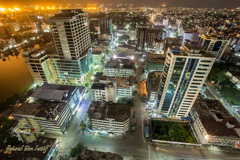 A #busy place in the busy #city #chittagong 
#Bangladesh #architecture #Buildings