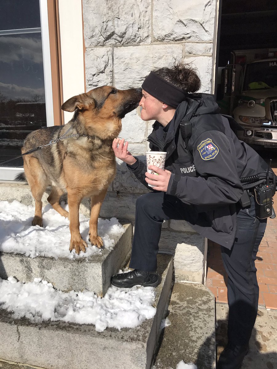 _toddbowman's tweet photo. On their walking beats. @HagerstownPD Ofc. Blackmire stops to say hi to Zach. @crs_75 @Your4State @HeraldMailNews @wbaltv11 @nbcwashington https://t.co/4MMqXt7VPl