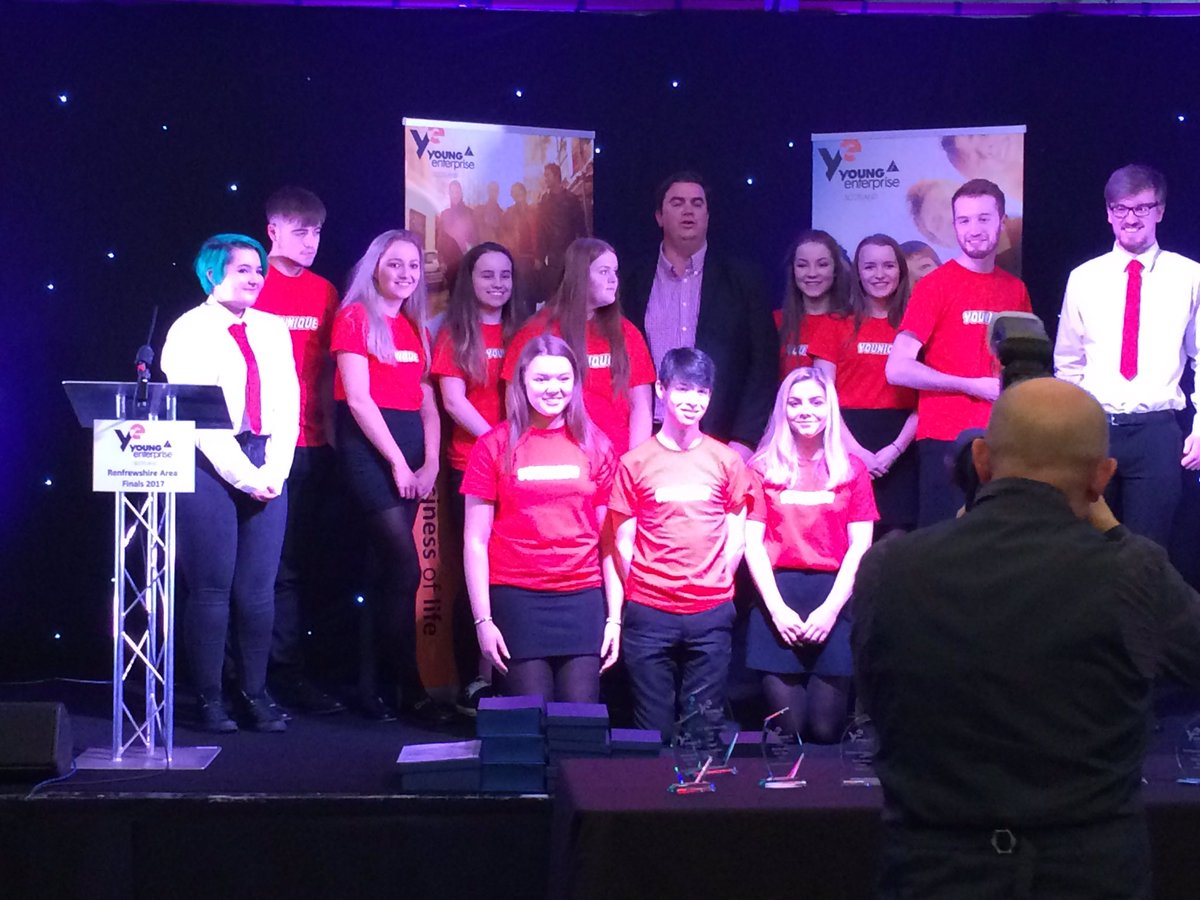 invacadEng's tweet photo. Well done to @invacad @YE_Scotland teams @WYBI_YE and @YOUniqueFrames in winning 3 awards at #YEREN2017 https://t.co/1rd6exZORT