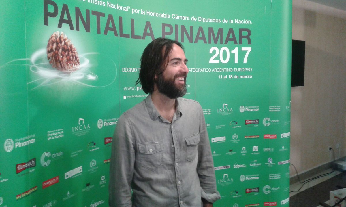 ElDestierroPeli's tweet photo. Terminada la rueda de prensa en @pantallapinamar https://t.co/laSaYPLkPi