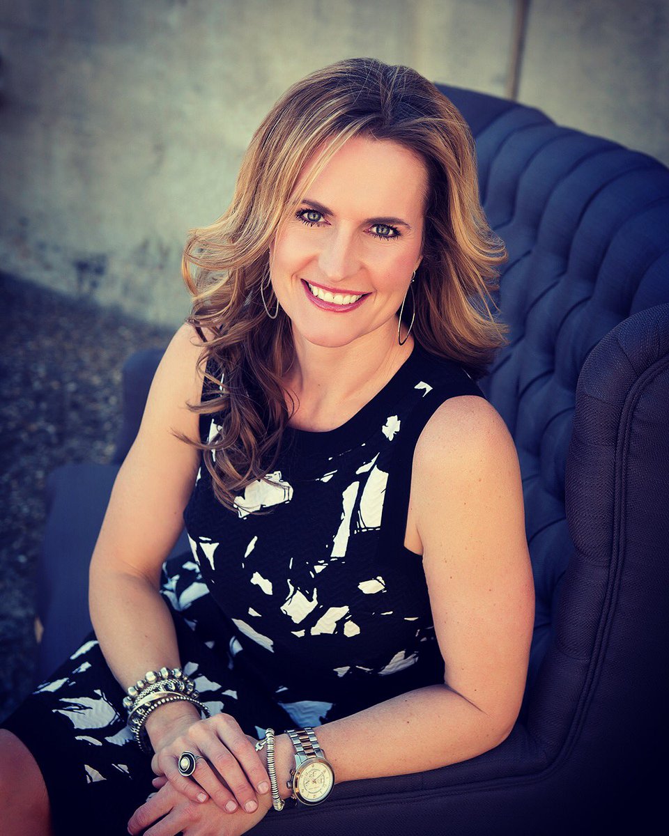 infinityteam5's tweet photo. Introducing the #gatekeeper Jeanette💎#diamondintherough #solveseverything #talkalot #professionalonlineshopper #infinityfam #rockstarmom https://t.co/N2d7VnMpCT