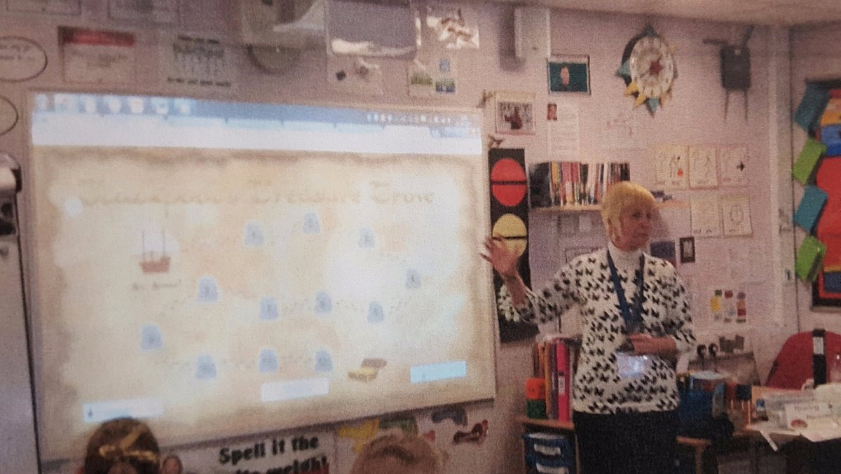 BPL_Treasures's tweet image. Blackpool Performers and Animals in Entertainment 'popped up' at St Nicholas Primary School a few weeks ago for their history study week!