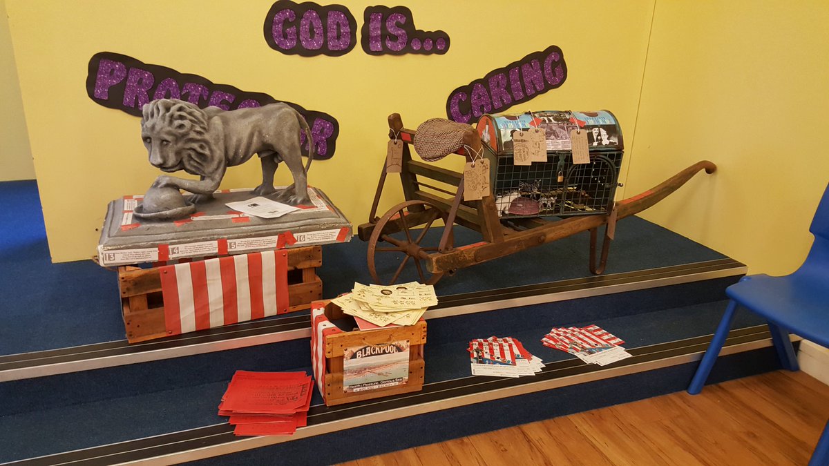 BPL_Treasures's tweet image. Blackpool Performers and Animals in Entertainment 'popped up' at St Nicholas Primary School a few weeks ago for their history study week!