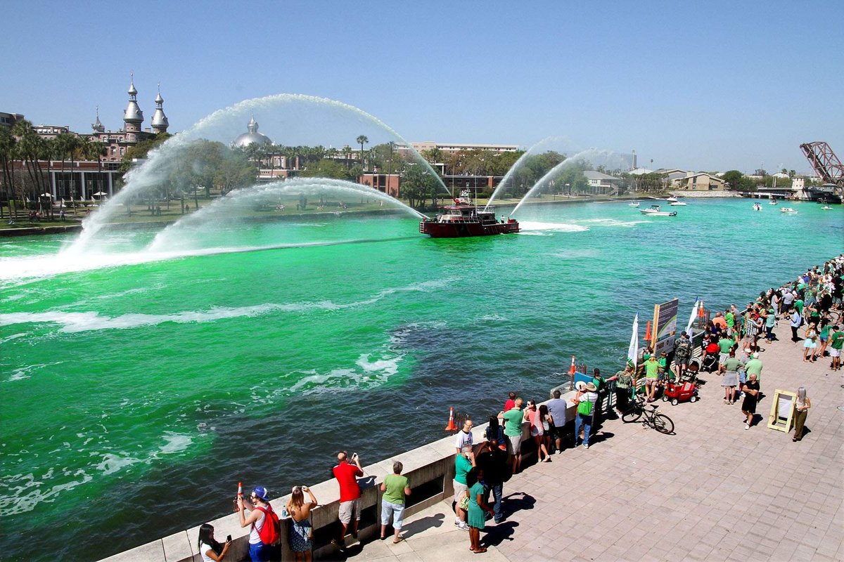 TheTampaCC's tweet photo. The @CityofTampa &amp; Mayor @BobBuckhorn are turning the #HillsboroughRiver green this Saturday.  Join us at the @tampariverwalk for the event! https://t.co/nPZF9jLjC2