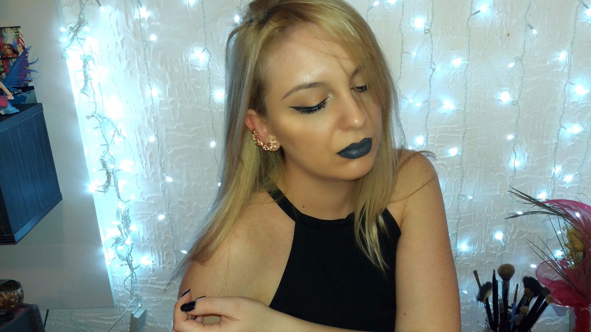 hanyxsx's tweet photo. new makeup post <3 Visit us <3
https://t.co/V1oDzaIRCM https://t.co/pbqW2hEajL