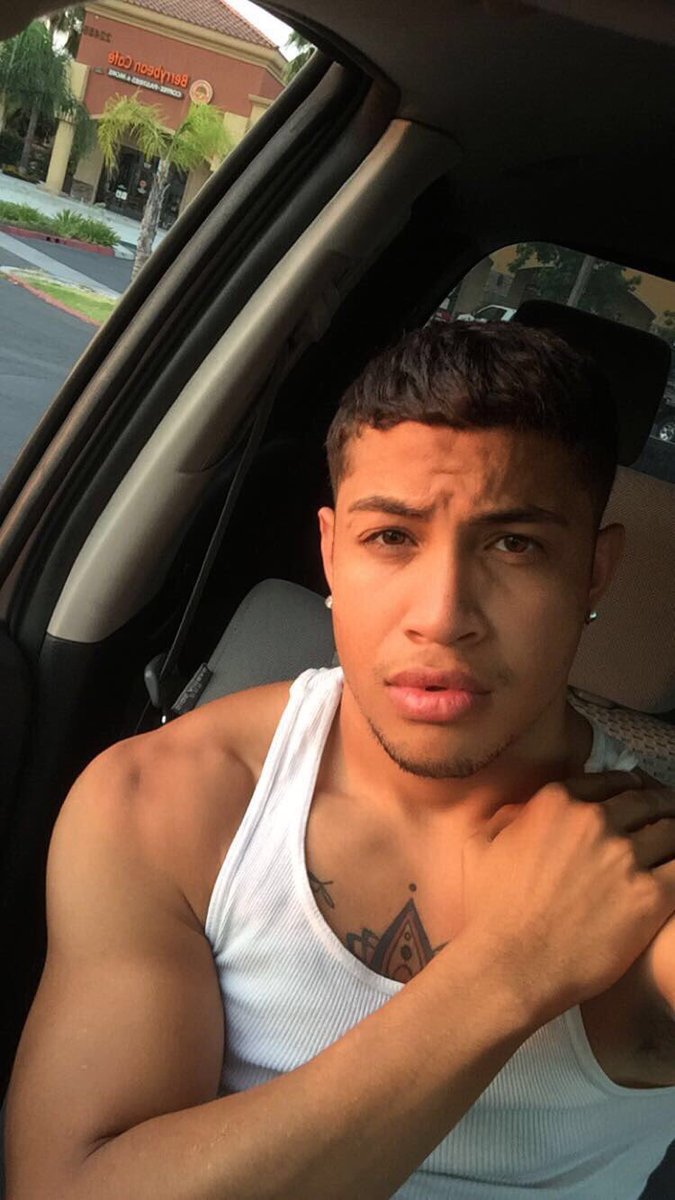 Boysexuals's tweet photo. @ohnoitsleo https://t.co/GpX1dphvWW