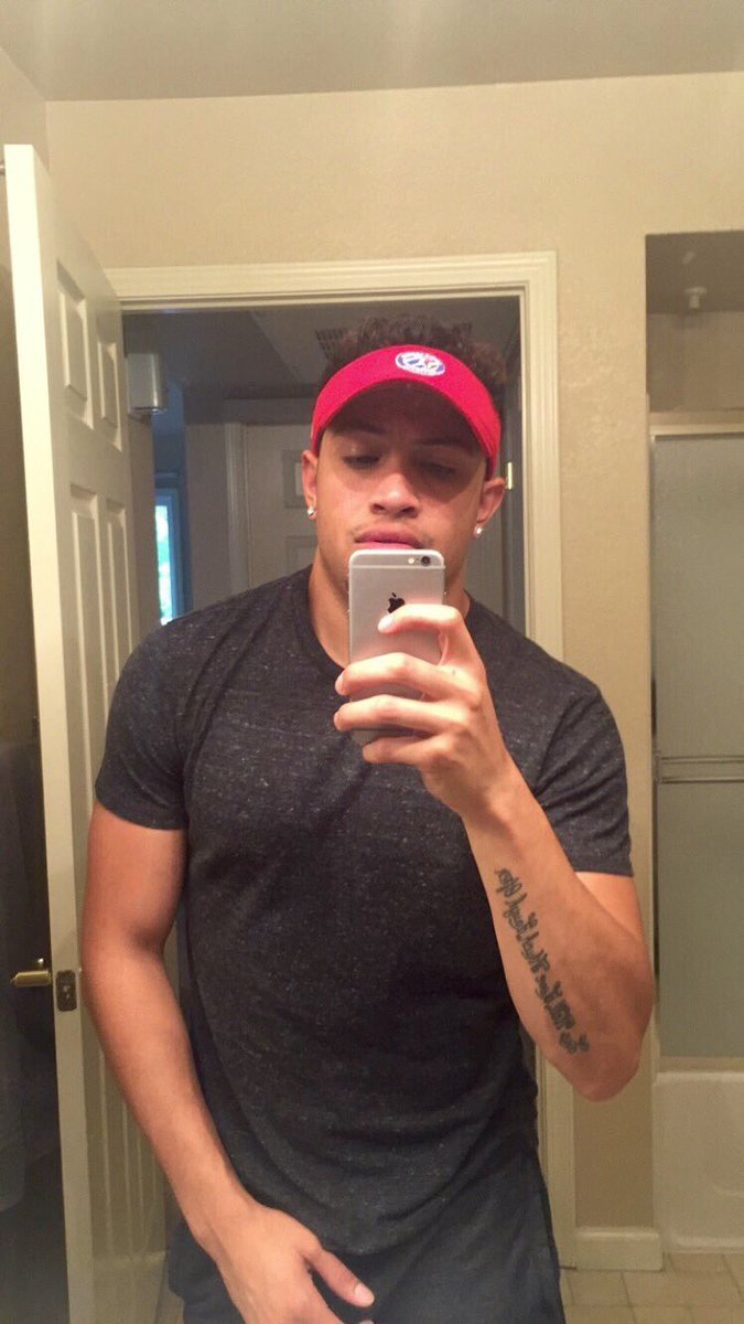 Boysexuals's tweet photo. @ohnoitsleo https://t.co/GpX1dphvWW