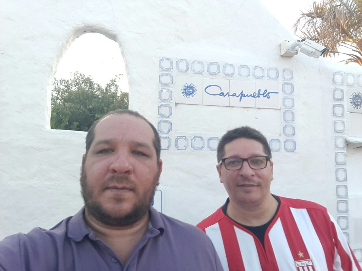 RTaglia's tweet photo. #Vacaciones #PuntaDelEste #CasaPueblo #EDLP
@ChinoTaglia #Vero #Poupee y #FelipeQuinto
Inmejorables vistas desde este paradisíaco lugar https://t.co/VNtJdXwqnO