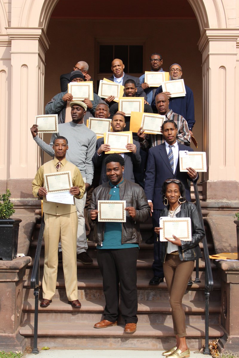 BCGC's tweet photo. Congrats to our spring Brownfields Remediation graduates! #applause #greencareertraining #brownfieldsremediation https://t.co/I56o6uukVH