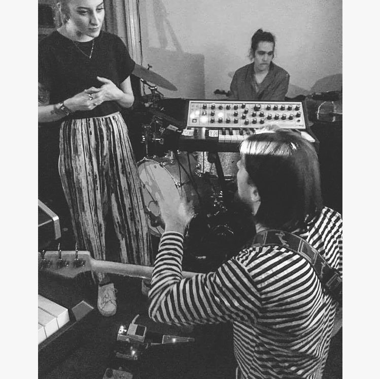 we've had the best few days, thank you so much to everyone who saw us in Hull on Tuesday and London last night 💋💋💋💋