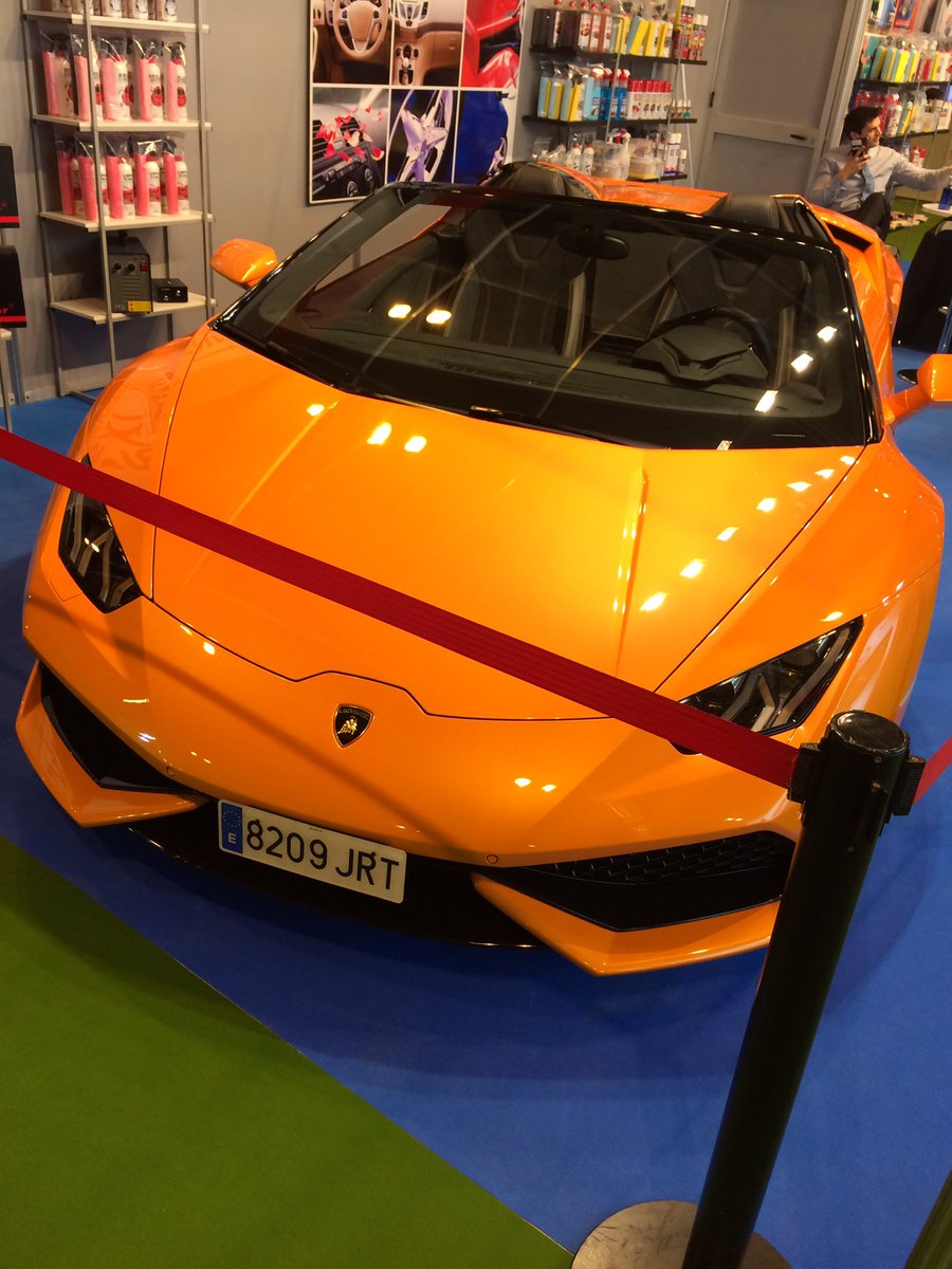 FranciscoNor67's tweet photo. Coches espectaculares en #Motortec2017 https://t.co/X1AQbdjmsi