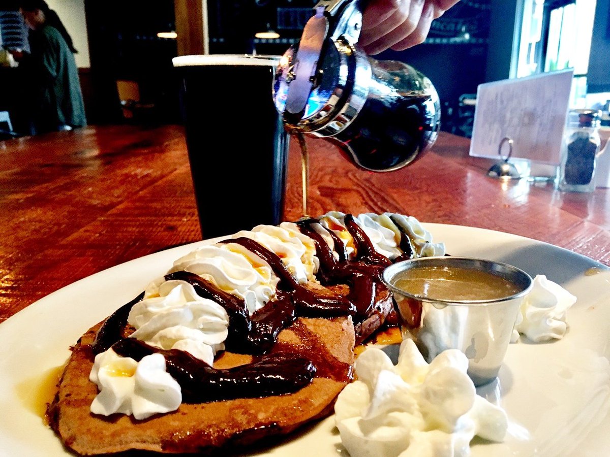 batterpdx's tweet photo. Check out that pour action! 

Come in to Batter to celebrate St. Patty's Day! Both out specials run through the weekend! Yay! 🍀🍀🍀 https://t.co/eIdVYQ6FUe