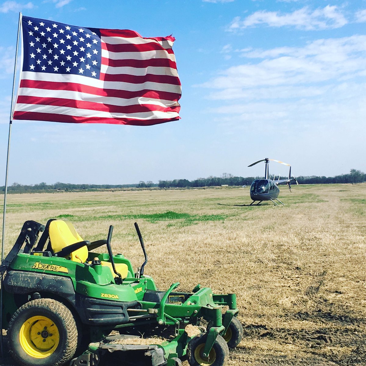 #tbt to our bad ass weekend for our heroes. If this pic isn't 'Merica..we don't know what is. #heroes #supportourvets #latepost #usa🇺🇸