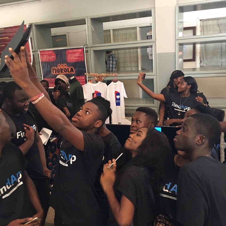 FindApp_gh's tweet photo. The FindApp Team. Our presentation went great!!! #FindApp #UGBSofficial #UGBSentrepreneurshipfair17 #MESAweek https://t.co/8sqBWtdNhR