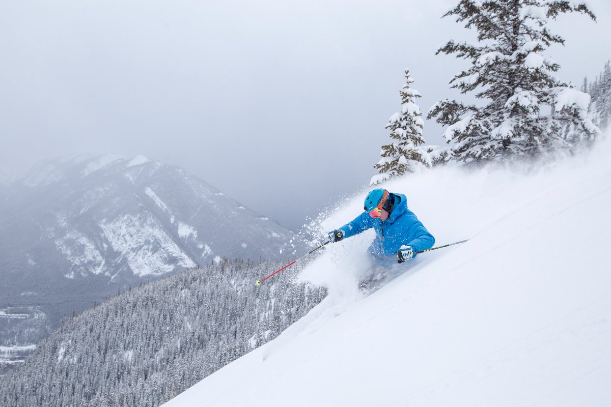 MtNorquay's tweet photo. Just when we thought the snow had stopped.....11cms overnight with the snow still falling!  https://t.co/DuWE2IkyGC @SkiBig3 @IAmASnowSeeker https://t.co/vljKnjj6aR
